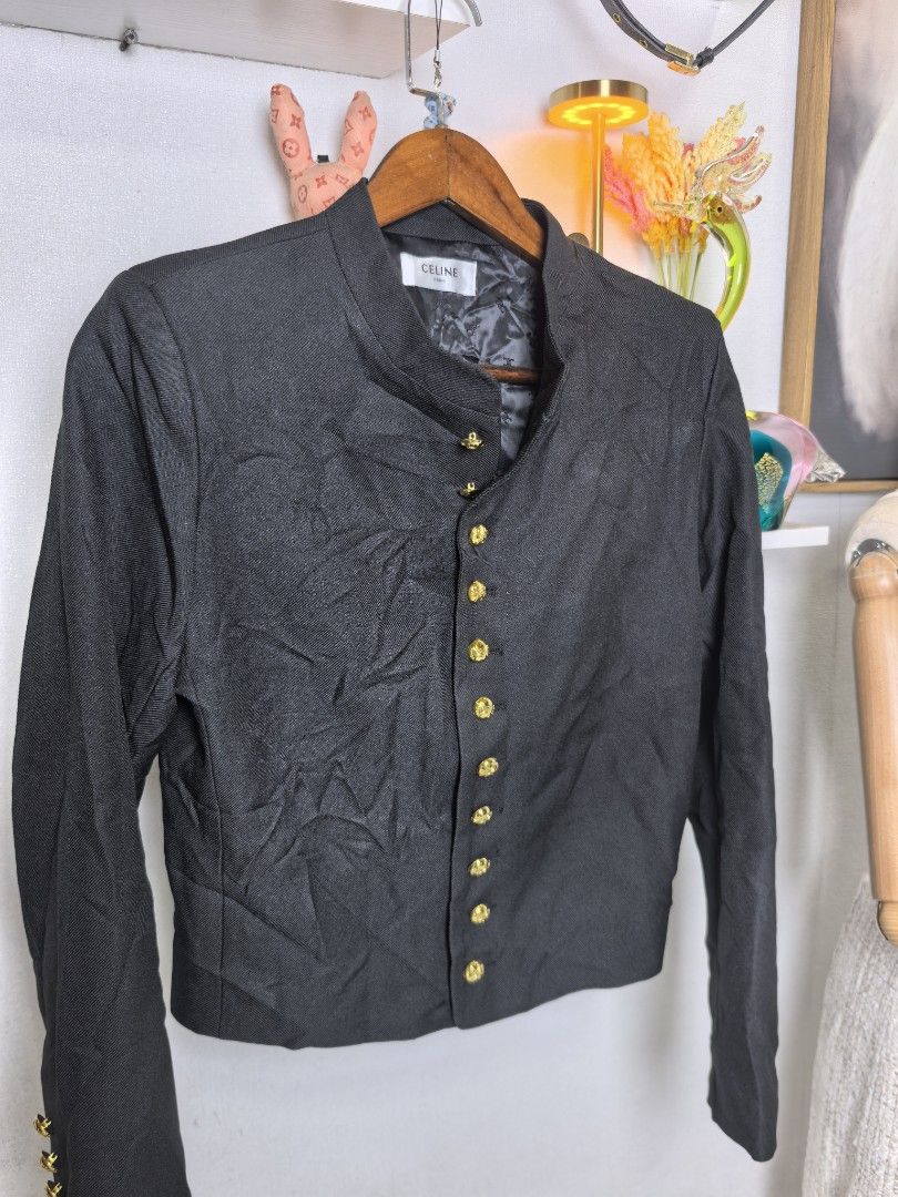 Celine blazer nitted black monogam (Category: Luxury Apparel) located in Baguio. Submitted by ashzachary (Listing ID 1465912708, Image 3). Description: Celine blazer /tweed Condition :Excellent condition Color rate 10/10 Size :MediumL Inches:W/ No issues No flaws Super ganda sa personal Pm. More details Good quality Plsss 📌No Bogus 📌No return MOP What you see is what you get PALAWAN, CEBUNA GCASH AND BDO Reminder😊 We're selling thrifted clothe