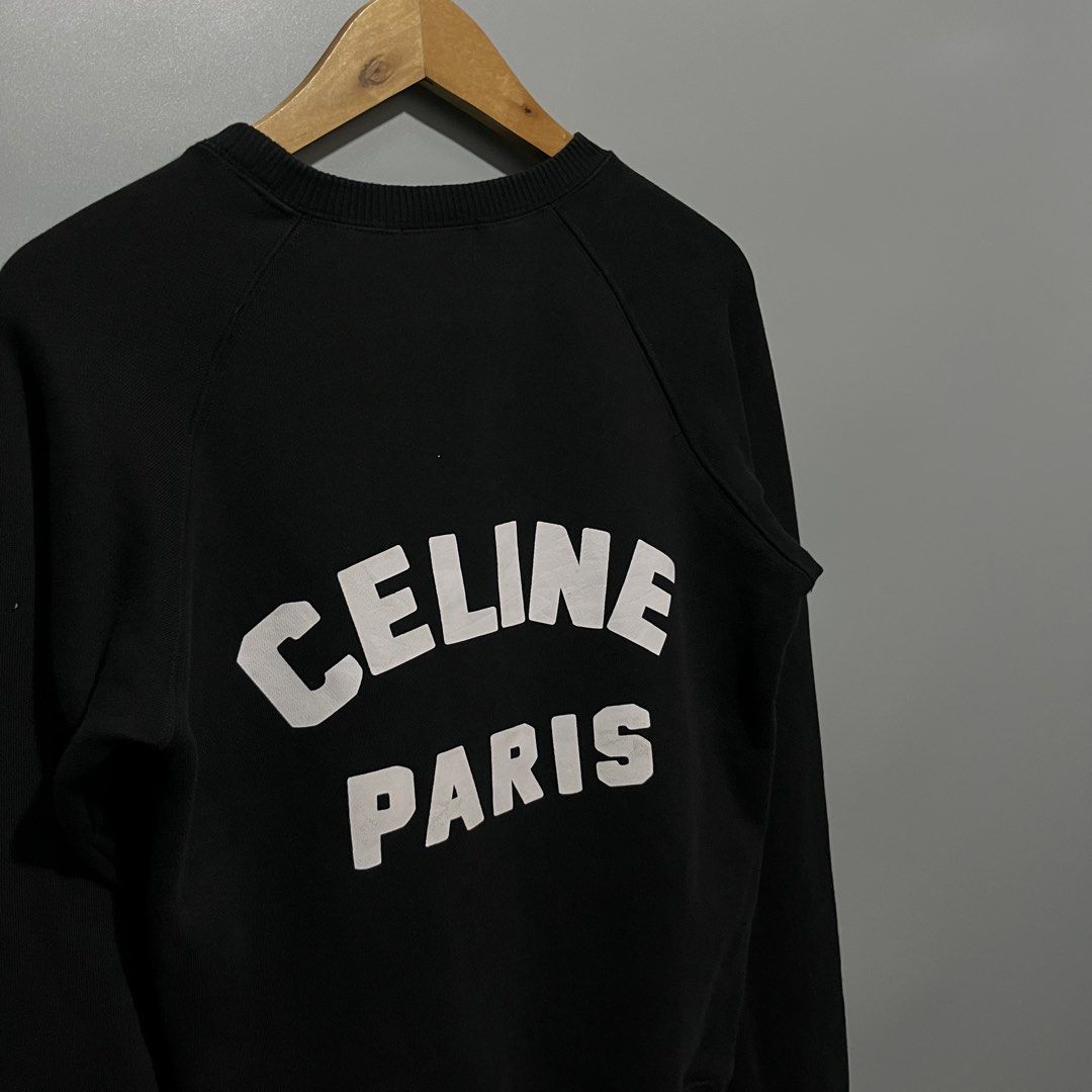 Celine paris big logo (Category: Coats, Jackets and Outerwear) located in Giporlos. Submitted by deloria_jhayr (Listing ID 1465932156, Image 3). Description: W: L: Good asnew.