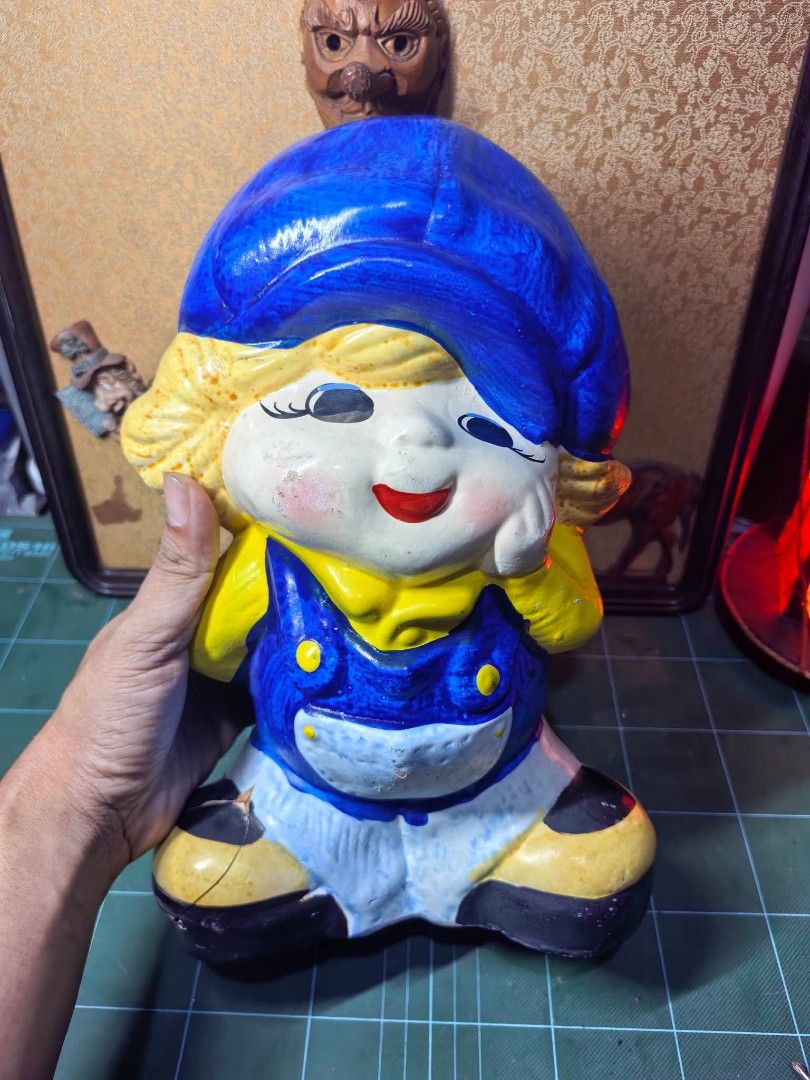Ceramic Coinbank Big Size Kid (Category: Other Home Decor) located in Cebu City. Submitted by dudes_villanueva (Listing ID 1465913009, Image 2). Description: Ceramic Coinbank Big Size Kid 📌 May Sira sa Shoes. Glued sya. Sold as is. 📌 Malaki at Mabigat L7.5xW6xH12 in.