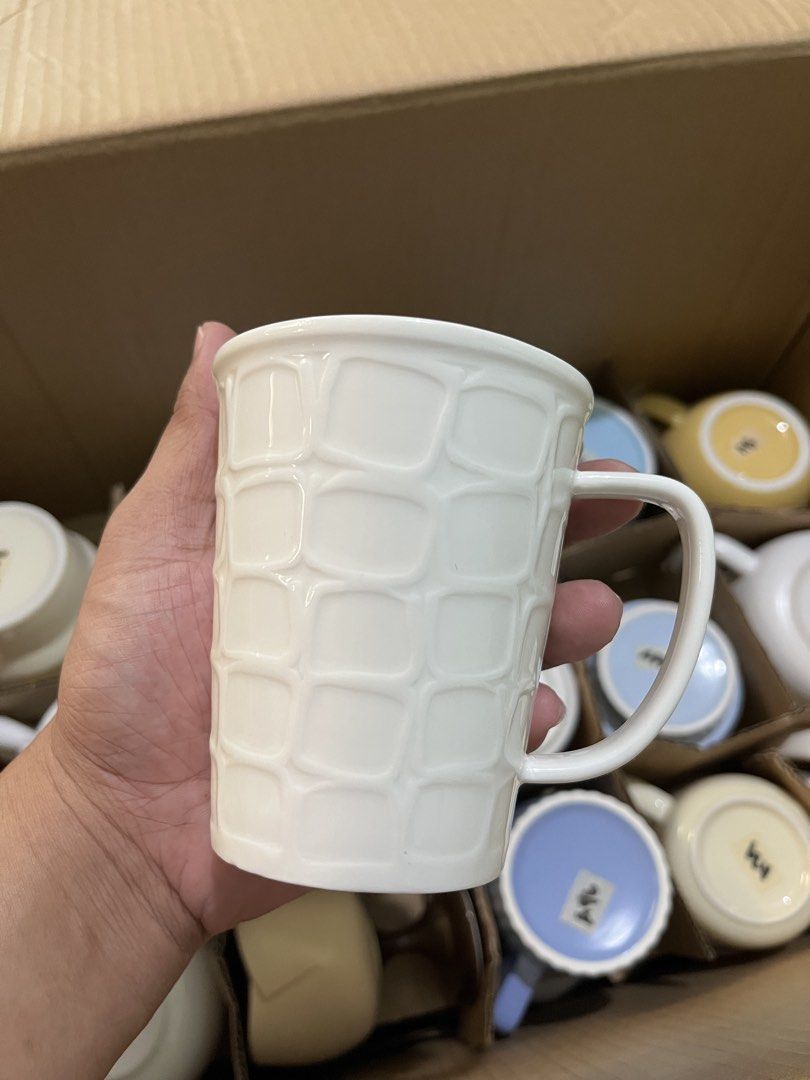 Ceramic mug for coffee and tea (Category: Coffee & Tea Tableware) located in Manila. Submitted by sheiiie (Listing ID 1465799298, Image 2). Description: Cute ceramic mug coffee and tea Brand new Quezon City location ship via jnt & lalamove.