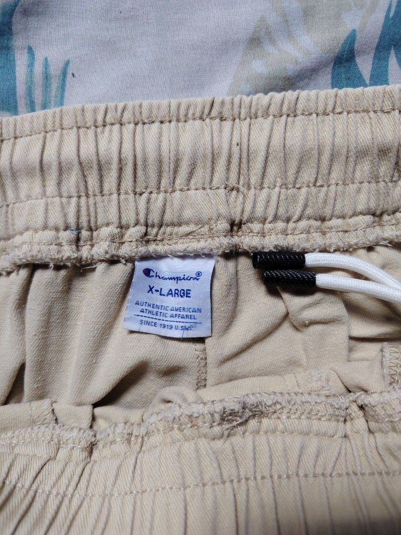 Champion Cargo shorts (Category: Shorts) located in Manila. Submitted by livecloud.68f180 (Listing ID 1465760525, Image 3). Description: .