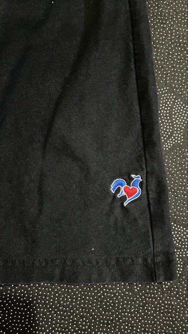 Champion Rooster graphic t-shirt (Category: Tshirts & Polo Shirts ) located in Porac. Submitted by macky.ron (Listing ID 1465795035, Image 3). Description: Length:27.5 Width: 21 Condition: Good Color rate: 8.5 Issue (s): none Complete Tags.