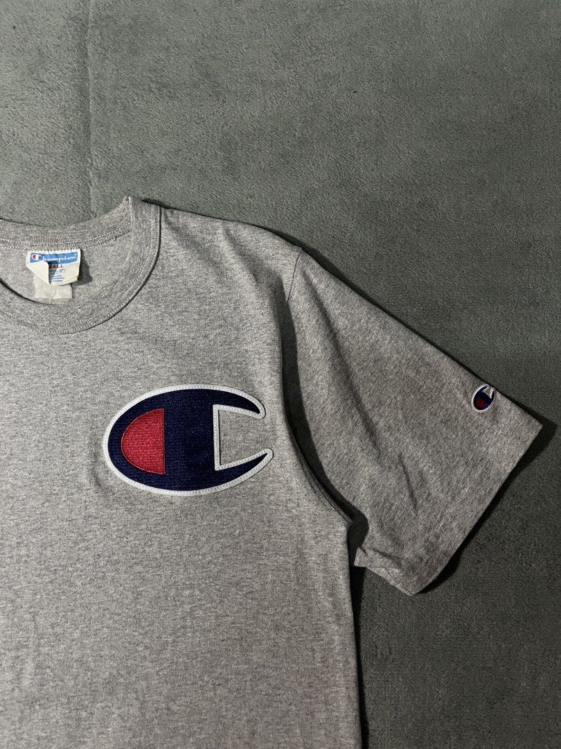 Champion Shirt (Category: Activewear) located in Marilao. Submitted by thriftyy_69 (Listing ID 1465759785, Image 2). Description: Champion •dimes: 19 x 27 •size: M •condition: Good Need wash .