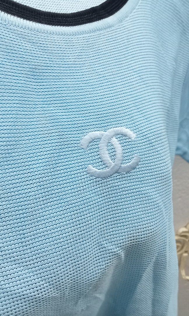 Chanel (Category: Luxury Apparel) located in Naga. Submitted by aboy1234245 (Listing ID 1465775140, Image 3). Description: Chanel Asnew cut wash tag W19-L23.