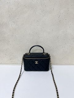 (Category: ) located in . Submitted by collynluxurybag (Listing ID 1465892229, Image 1). Description: .