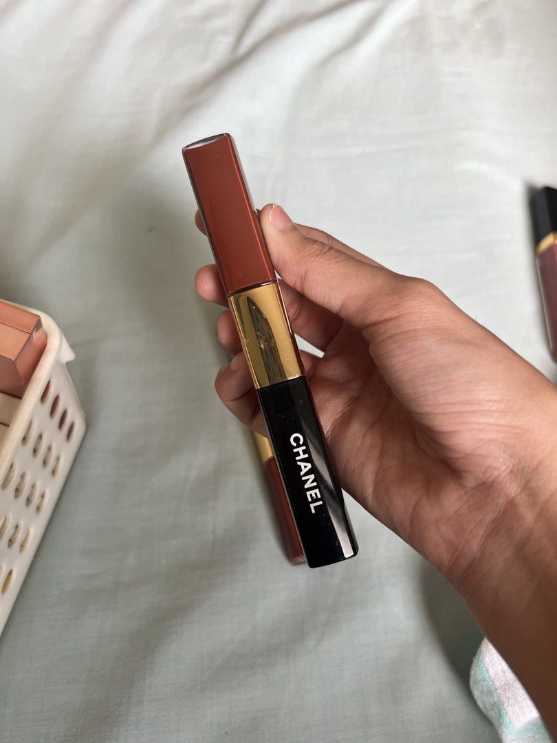 CHANEL LE ROUGE DUO 196 RED BROWN (Category: Makeup) located in Balanga. Submitted by cantreplyherehahahaha (Listing ID 1465788842, Image 1). Description: BNEW AUTH NO BOX.
