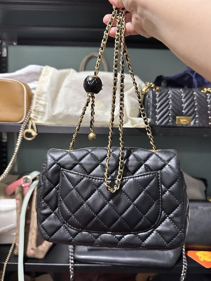 Chanel Pearl Crush (Category: Luxury Bags & Wallets) located in Leyte. Submitted by geojhen944614 (Listing ID 1465829503, Image 2). Description: .