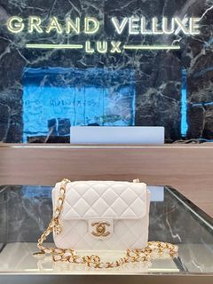 (Category: ) located in . Submitted by grandvelluxe (Listing ID 1465886757, Image 1). Description: .