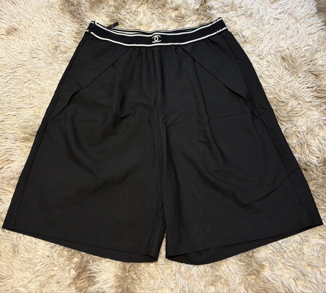 Chanel vintage short (Category: Shorts) located in Quezon City. Submitted by swift_kenjie (Listing ID 1465918788, Image 2). Description: CHANEL VINTAGE SHORTS 🖤✨ Rare & classy CHANEL piece 🤍 Made in Italy 🇮🇹 | Size 40 Iconic CC logo detailing + signature CHANEL waistband ✨ 30-34 waist With two side pocket .