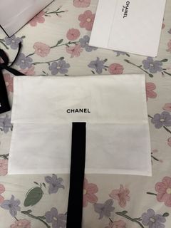 （分類：）位於 。 由 luxury___thrift 提交（商品編號 1465906767，圖片 1）。簡介： 。