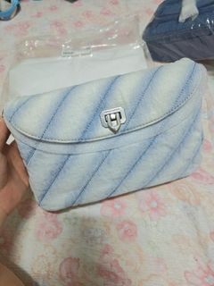 （分類：）位於 。 由 222122 提交（商品編號 1465945246，圖片 1）。簡介： 。