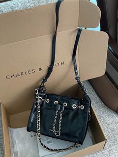 (Category: ) located in . Submitted by 3dsbagcollectionbydiane (Listing ID 1465858473, Image 1). Description: .