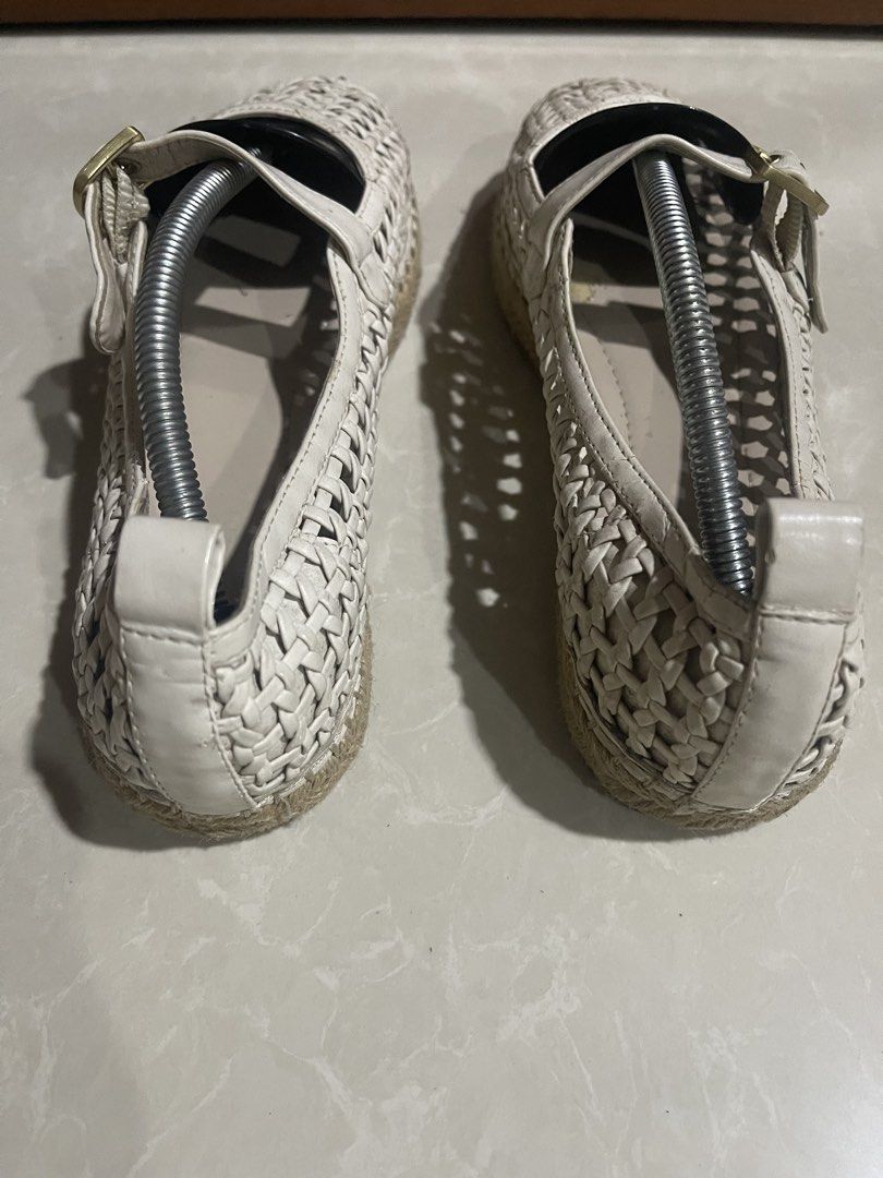 Charles & Keith Maryjane (Category: Flats & Sandals) located in Minglanilla. Submitted by mi_jin (Listing ID 1465853875, Image 3). Description: .