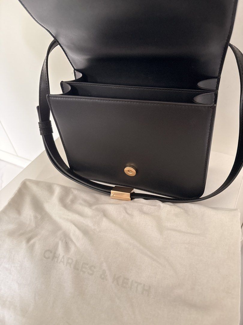 Charles and Keith bag (Category: Cross-body Bags) located in Quezon City. Submitted by j.styles (Listing ID 1465788204, Image 2). Description: .