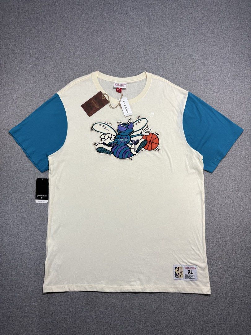 CHARLOTTE HORNETS (Category: Formal Shirts) located in Talisay. Submitted by bugzham (Listing ID 1465874371, Image 1). Description: Dimes : 24x30 ORIGINALLY PURCHASED FROM THE USA.