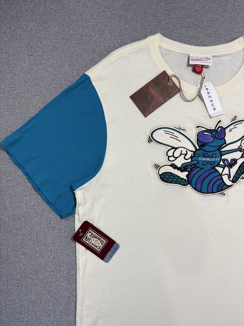 CHARLOTTE HORNETS (Category: Formal Shirts) located in Talisay. Submitted by bugzham (Listing ID 1465874371, Image 2). Description: Dimes : 24x30 ORIGINALLY PURCHASED FROM THE USA.