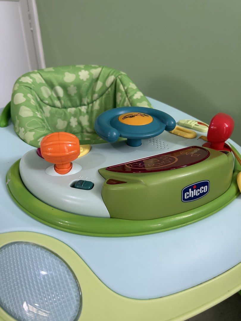 Chicco Baby Walker (Category: Other Baby Bathing & Changing Needs) located in Tagaytay City. Submitted by gelofrancisco (Listing ID 1465926832, Image 2). Description: .