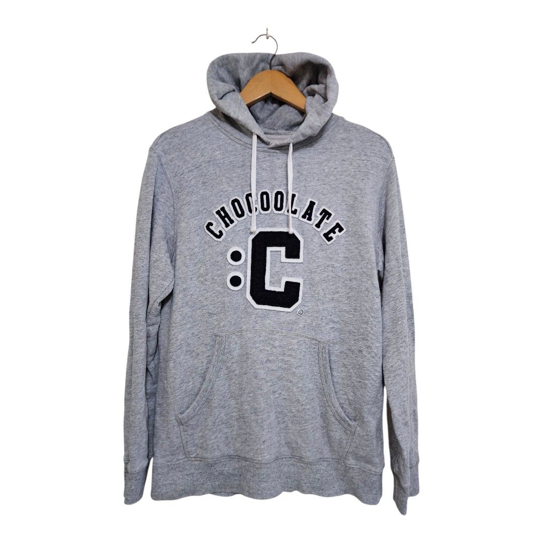 Chocoolate grey hoodie (Category: Coats, Jackets and Outerwear) located in Baguio. Submitted by fadexquisite (Listing ID 1465775040, Image 1). Description: Chocoolate grey hoodie Med 27x21 Excellent condition 500 plus ship fee.