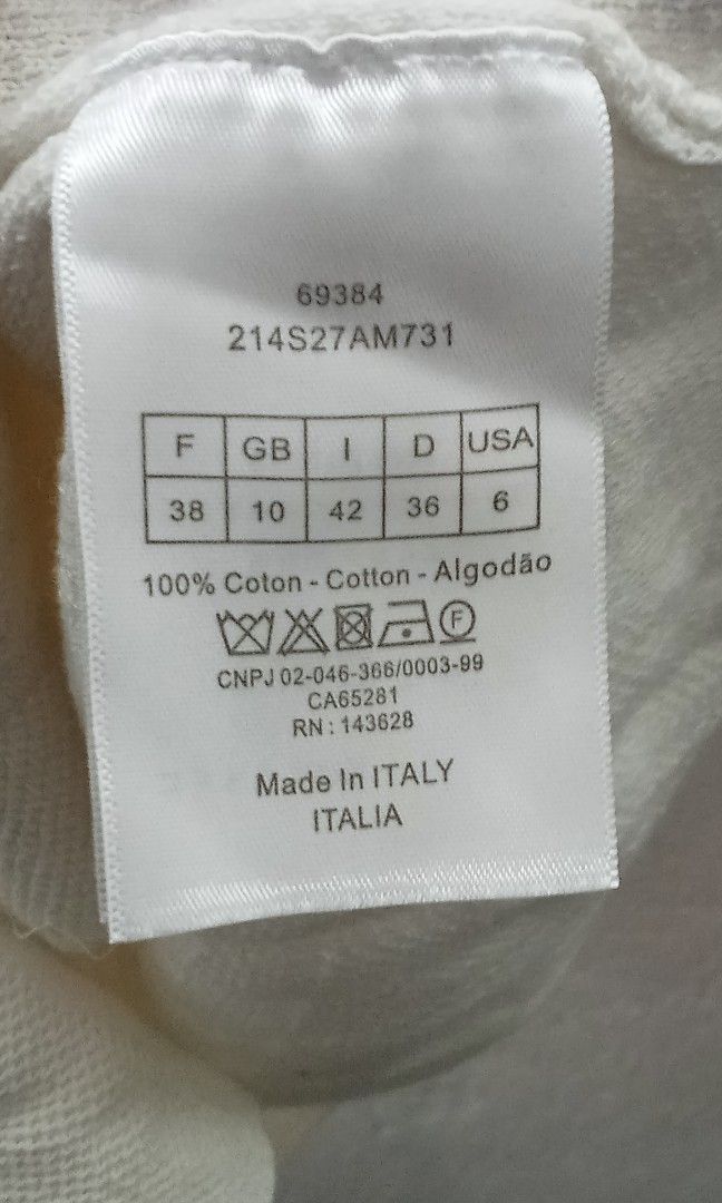 Christian Dior (Category: Luxury Apparel) located in Naga. Submitted by aboy1234245 (Listing ID 1465884310, Image 3). Description: Christian Dior Excellent washable stain W19-L22.