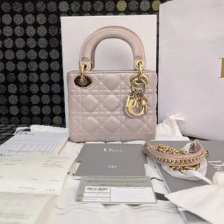 (Category: ) located in . Submitted by jiranboutique (Listing ID 1465890302, Image 1). Description: .