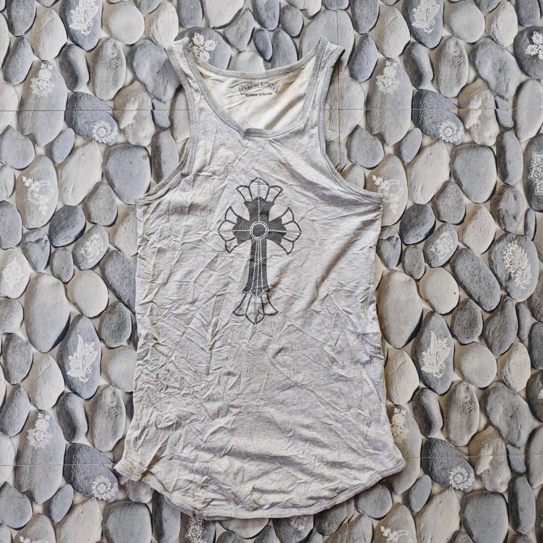 Chrome hearts Sando (Category: Activewear) located in Pontevedra. Submitted by estudyanthriftttt (Listing ID 1465780604, Image 1). Description: DIMES :18 / 27 EXCELLENT AS NEW CONDITION NO ISSUE NO OTHER TAGS 9.8/10 COLOR RATE.