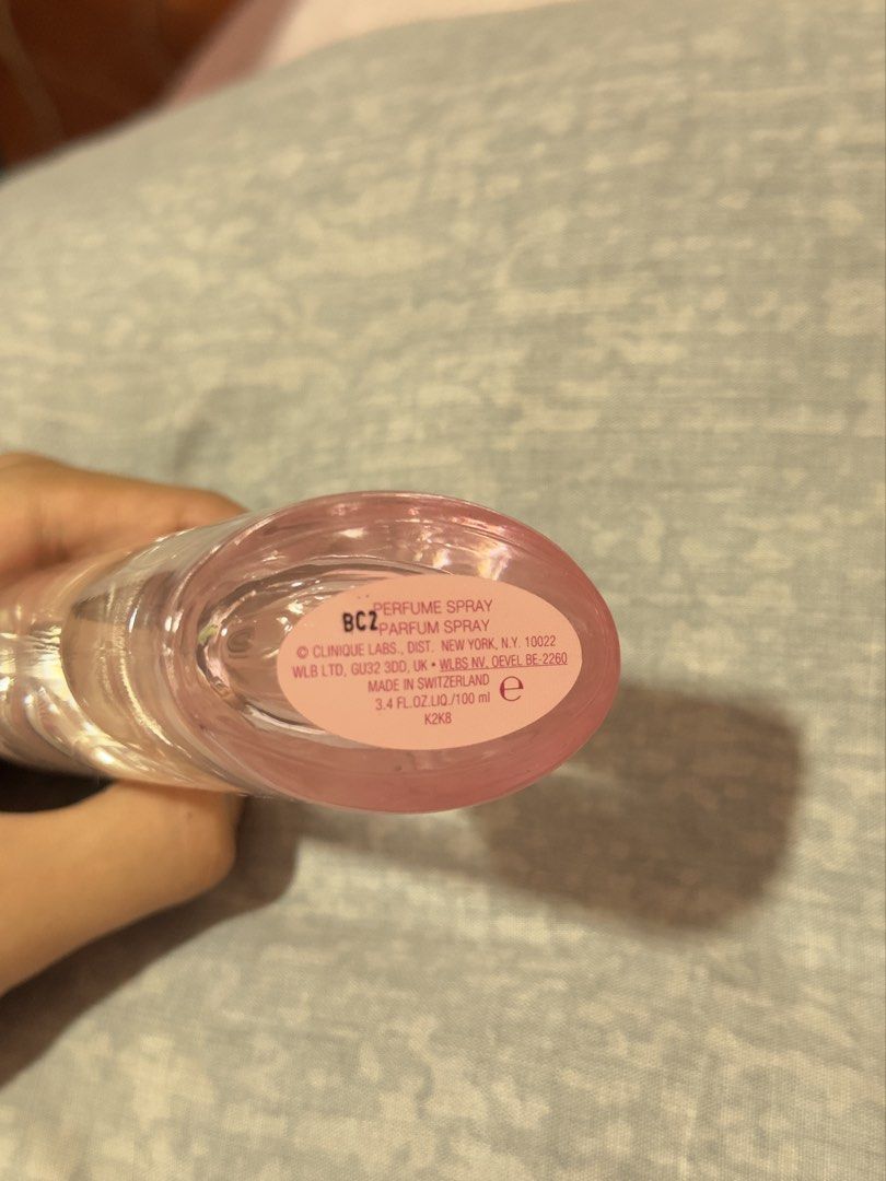 rush!! Clinique Happy Heart (100 ML) (Category: Fragrance & Deodorants) located in Manila. Submitted by jayzee1101 (Listing ID 1465811059, Image 3). Description: Used twice but didn’t like it. Bought from Dubai. 100ML. Negotiable, drop your offer!.