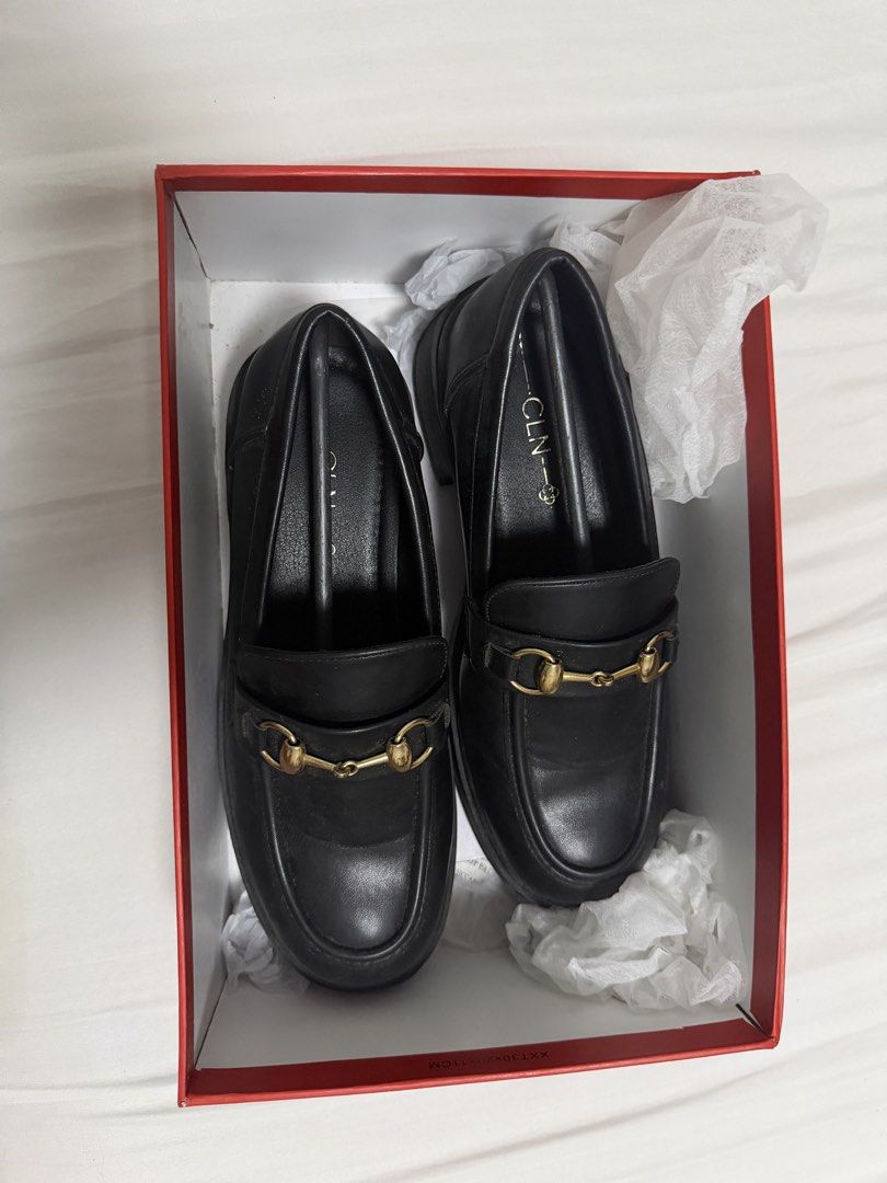 CLN Loafers – Black Cerus (Category: Loafers) located in Caloocan City. Submitted by shehadtogo.ph (Listing ID 1465783068, Image 3). Description: • Good as new, never been used outside • Size 38 • Condition: 10/10 • Comes with original box + shoe cover • 100% authentic Can send more photos/videos upon request. Just DM! 📩.