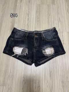 (Category: ) located in . Submitted by cherrycloset (Listing ID 1465777211, Image 1). Description: .