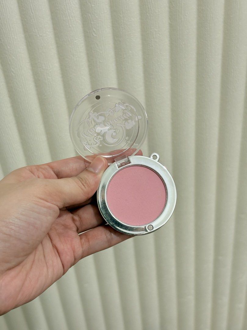 CLOUDBEAUTY POWDER BLUSH (04 SAILOR) (Category: Makeup) located in Antipolo. Submitted by prettymomma_ (Listing ID 1465897759, Image 2). Description: CLOUDBEAUTY POWDER BLUSH Shade: 04 Sailor Good as new. Used twice. No box. Bought Sept 2026 ₱160.
