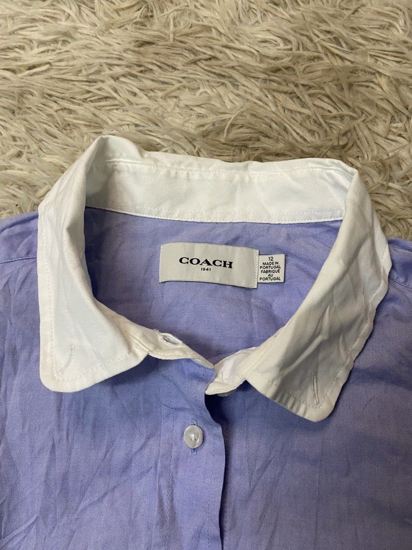 Coach (Category: Blouses) located in Aurora. Submitted by clarkmelvinthrift21 (Listing ID 1465875182, Image 3). Description: Name: Coach 📌Size: Small 📌Dimensions: 19.5x27 📌Condition: Excellent 📌Issue/Flaws: none 📌Color rate: 9.5 Location: Zamboanga del Sur, Mindanao.