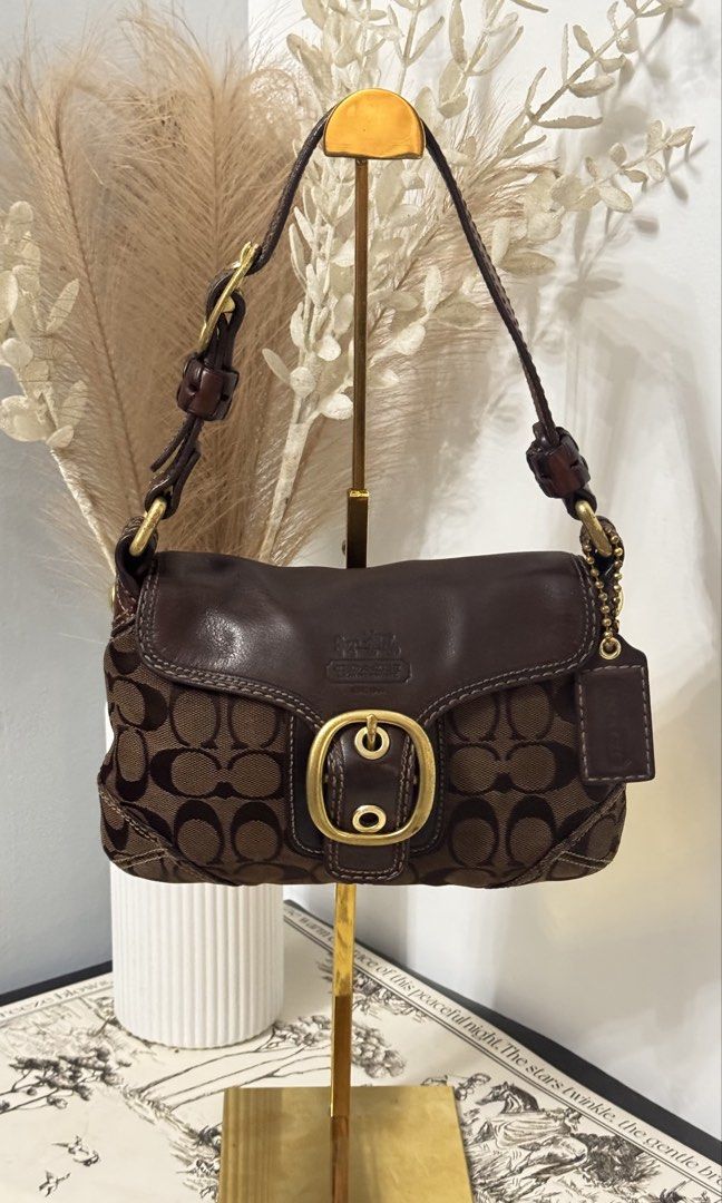 Coach Bleecker (Category: Luxury Bags & Wallets) located in Digos. Submitted by tindahannipre (Listing ID 1465057797, Image 1). Description: Excellent condition Signs of use only in hardware Rank A.