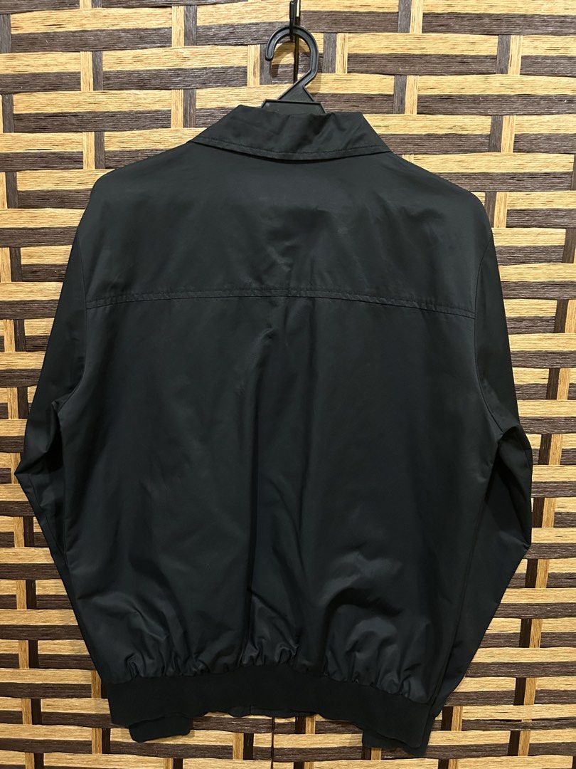 COACH BUTTON JACKET (Category: Coats, Jackets and Outerwear) located in Kota Bharu. Submitted by brandthriftoutdoor_ (Listing ID 1465787936, Image 3). Description: COACH BUTTON JACKET Manual Sizing : Pit - 21” Length - 26” size tag : M(prefered S-M) Condition : 9.5/10 -kain nipis texture lembut sedap pakai✅ -ringger cun✅ -button elok ✅ -bebas faded, scratch✅ -warna hitam masih intense✅ HARGA : RM25.00 dfod/ post +RM7 sahaja BERMINAT WA : 0️⃣1️⃣9️