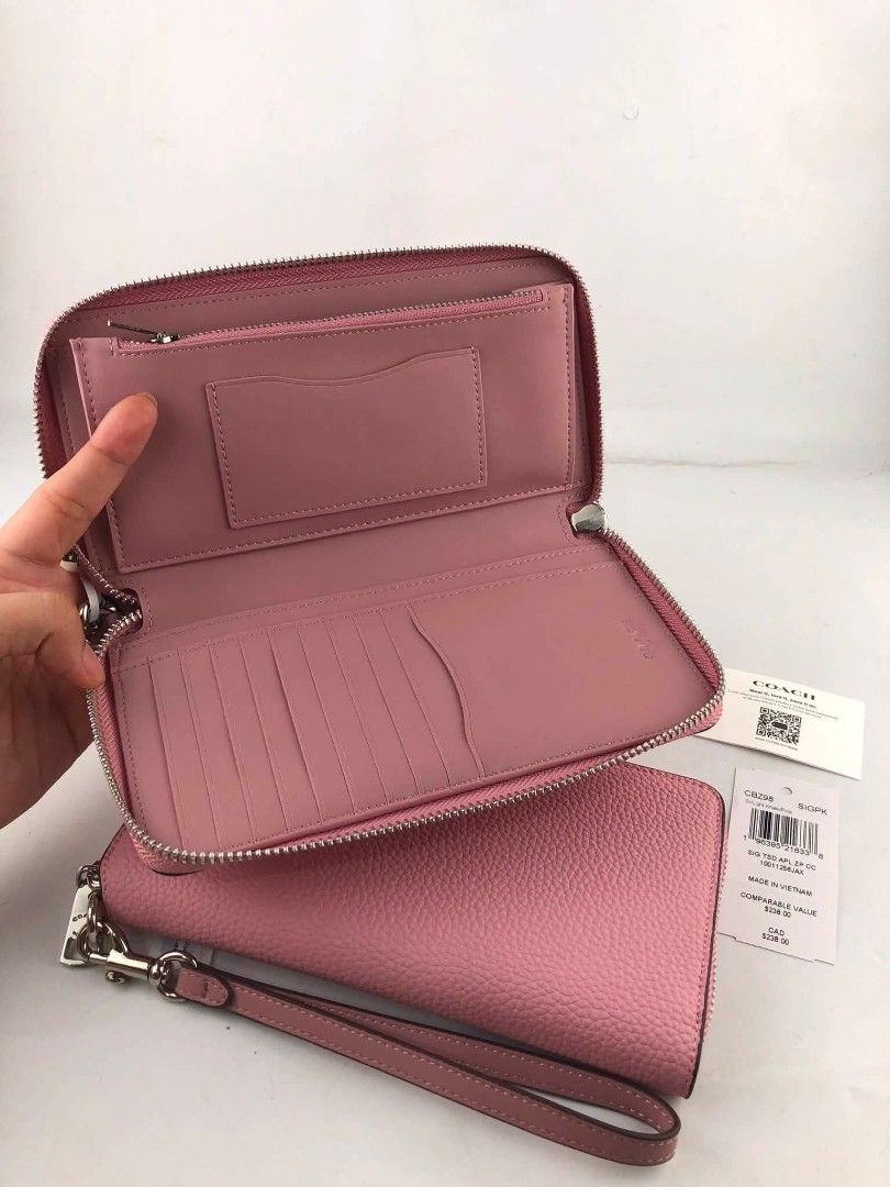 Coach Long Wallet with Cardcase (Category: Wallets & Card holders) located in Quezon City. Submitted by bagsboutiqueph (Listing ID 1465807439, Image 2). Description: LAST PRICE POSTED. LIMITED STOCKS! BRANDNEW WITH INCLUSIONS. COLOR MAY SLIGHTLY VARY IN ACTUAL DUE TO LIGHTING AND CAMERA SETTING. OTHER PHOTOS WILL BE SEND DURING PURCHASE AND FOR SURE BUYERS ONLY. WHEN IN DOUBT, DO NOT ORDER. THANK YOU..