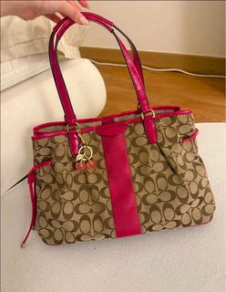 (Category: ) located in . Submitted by _dearvintage (Listing ID 1465837958, Image 1). Description: .