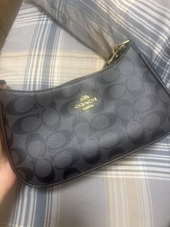 （分類：）位於 。 由 irabhatia 提交（商品編號 1465891510，圖片 1）。簡介： 。