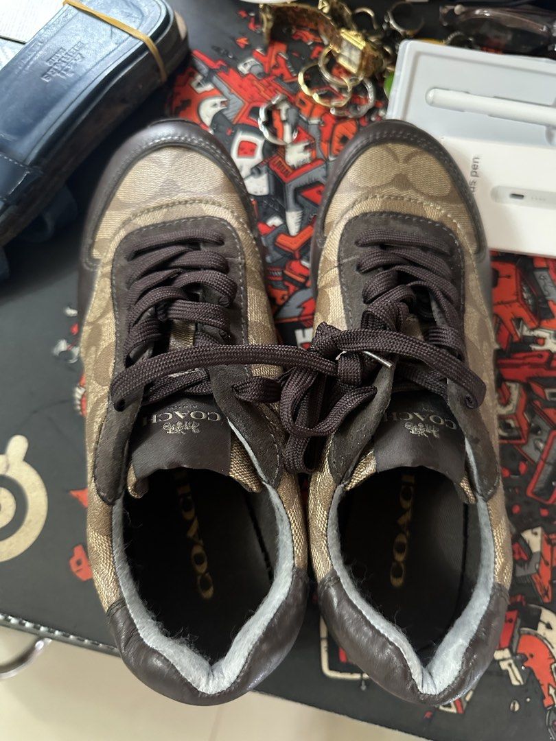 Coach Sneakers (Category: Sneakers) located in Butuan. Submitted by wear.next (Listing ID 1465883934, Image 3). Description: Size 6 Authentic No inclusions .