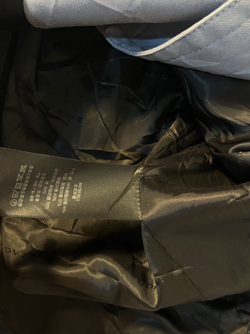 COACH TRENCH COAT (Category: Luxury Apparel) located in Mabalacat. Submitted by bizzybones (Listing ID 1465926716, Image 3). Description: No issue Very good condition Mop gcash courier jnt.