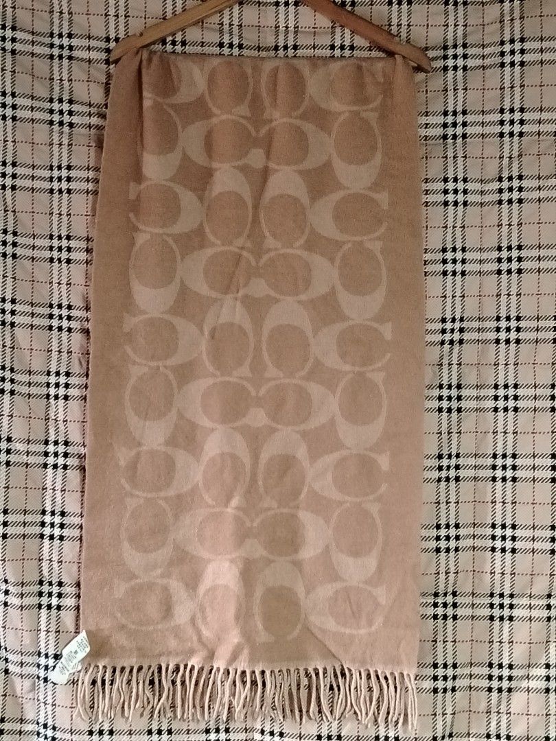Coach wool scarves (Category: Luxury Accessories) located in Baguio. Submitted by li_aaan (Listing ID 1465853176, Image 1). Description: Items are authentic in excellent condition.