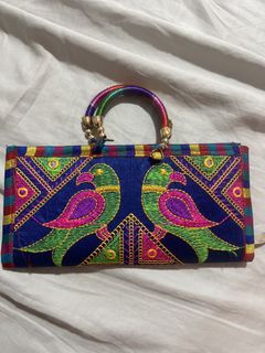 (Category: ) located in . Submitted by pettycloset (Listing ID 1465905636, Image 1). Description: .