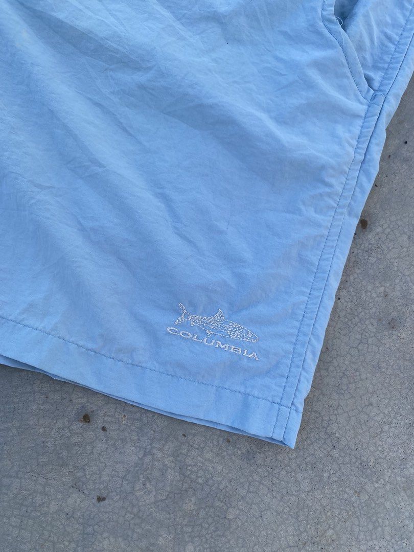 Columbia PFG Shorts (Packable) (Category: Shorts) located in Baguio. Submitted by kakkoine313sb (Listing ID 1465878420, Image 2). Description: Excellent Condition 9.8 Color Rate Width: 32-38 Length: 17 Leg Opening: 13.5.
