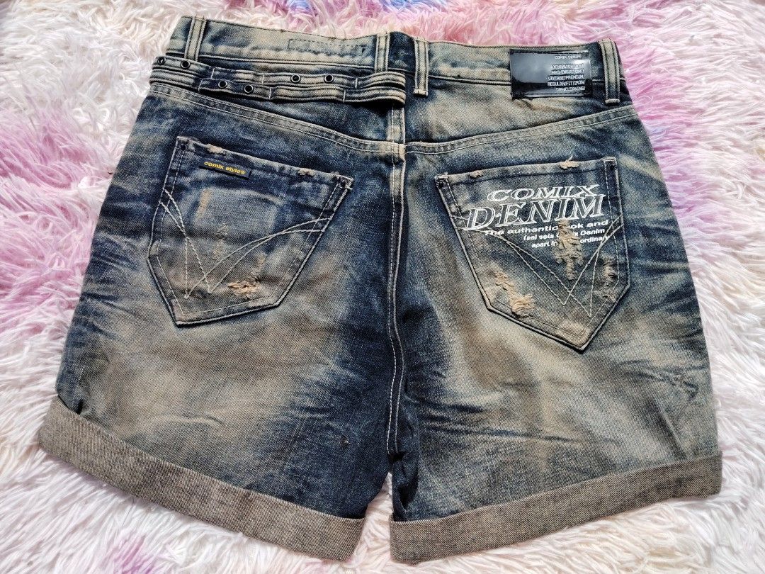 Comix Y2k Denim Distressed Rolled Cuff Shorts (Category: Shorts) located in Siquijor. Submitted by thesummit26 (Listing ID 1465785124, Image 2). Description: Brand new, never been used/worn. Tag was removed. • Clean and in excellent condition • Actual item shown in photos.