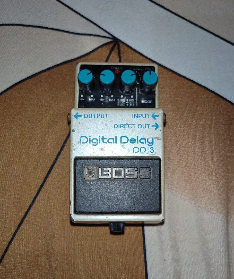 Complete Guitar Pedalboard Setup with Multiple Effects Pedals (Category: Musical Instruments) located in General Trias. Submitted by samclmn (Listing ID 1465869367, Image 3). Description: FS Boss DD3 - 5K Tank G - 2k (No box) Negotiable All of the items ay gumagana naman nang maayos and kasama rin to sa rig ko Issue: Heavily scratched and medyo tanggal paints sa ibang part sa DD3 Minimal scratch sa Tank G Dm nalang po.