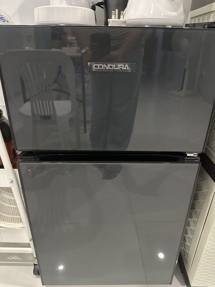 Condura Mini Ref (Category: Refrigerators and Freezers) located in Agdangan. Submitted by caesarfinds (Listing ID 1465867132, Image 1). Description: Thru lalamove .