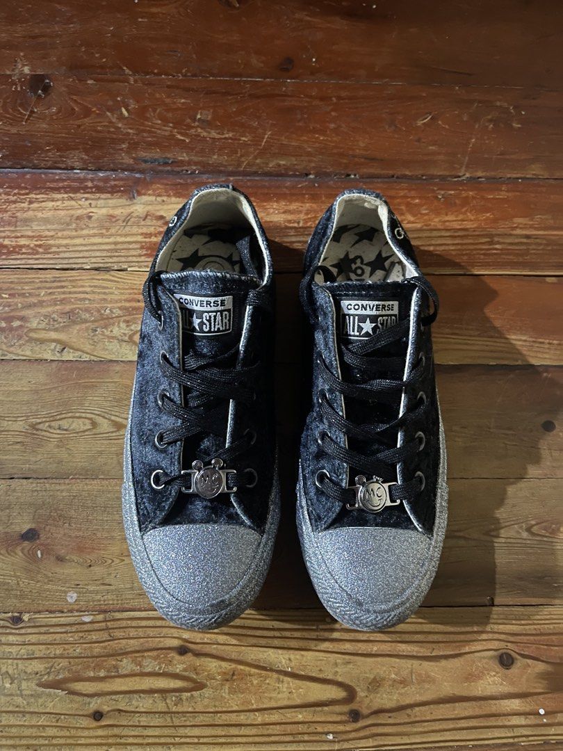 Converse All star x Miley Cyrus (Category: Sneakers) located in Manila. Submitted by parmesan_meyo (Listing ID 1465951344, Image 2). Description: Converse All star x Miley Cyrus Free Shipping📦 Via JnT🛵.