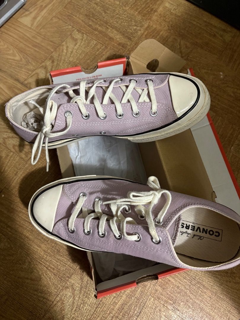 Converse Churck Taylor (Category: Sneakers) located in Pateros City. Submitted by happy_tokki_mokki_ak0 (Listing ID 1465894417, Image 1). Description: Pre-Loved Bought in Vietnam Worn only 2x.