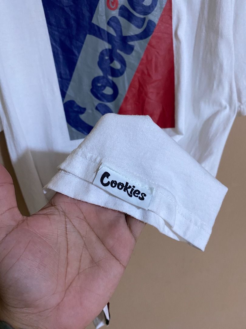 Cookies Errybody Eats White T-Shirt (Category: Tshirts & Polo Shirts ) located in Cadiz. Submitted by thespotcdz (Listing ID 1465839445, Image 3). Description: XL on tag Width 23" Lerngth 32" 9/10 rate .
