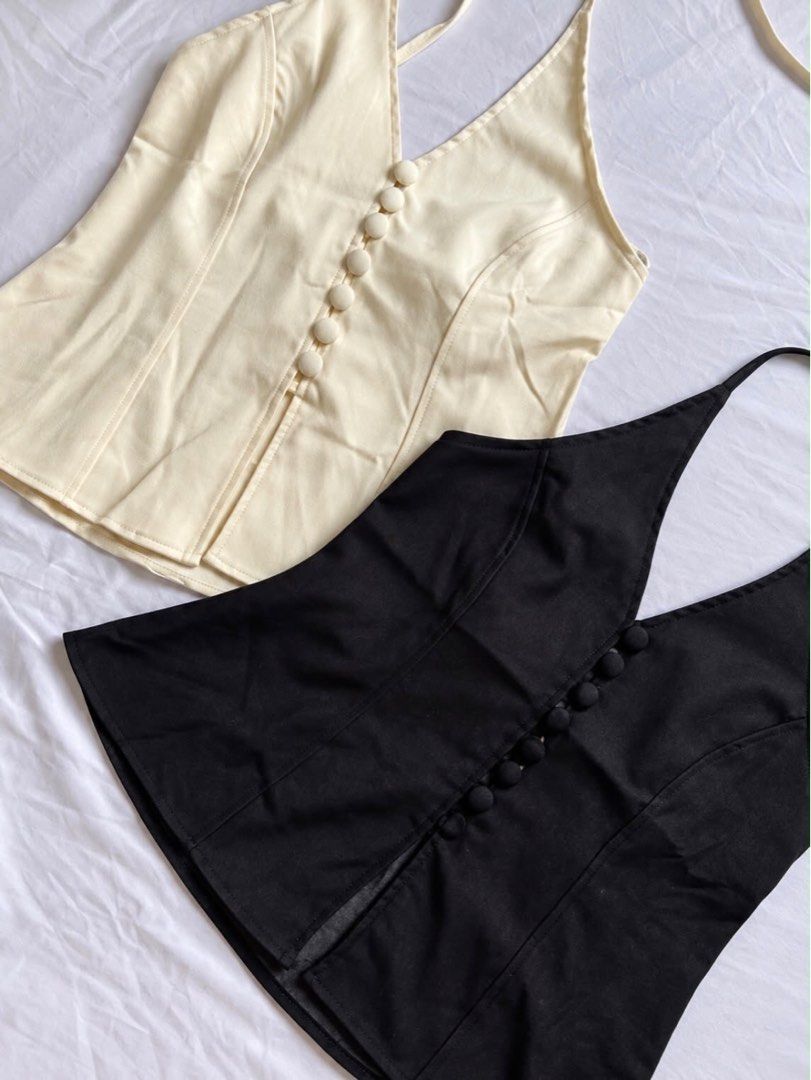 COQUETTE TOPS FOR KIKAY’S (Category: Blouses) located in Caloocan City. Submitted by beamariebaja0.2 (Listing ID 1465944081, Image 3). Description: FREE SIZE FROM BANGKOK THAILAND.