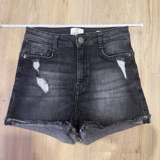 (Category: ) located in . Submitted by clearingitems (Listing ID 1465835393, Image 1). Description: .