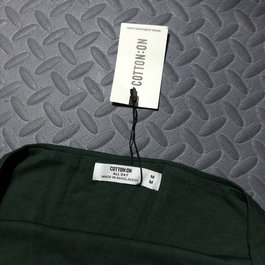 Cotton On Green Halter Top (Category: Sleeveless) located in Manila. Submitted by nadz.28 (Listing ID 1465845076, Image 3). Description: .