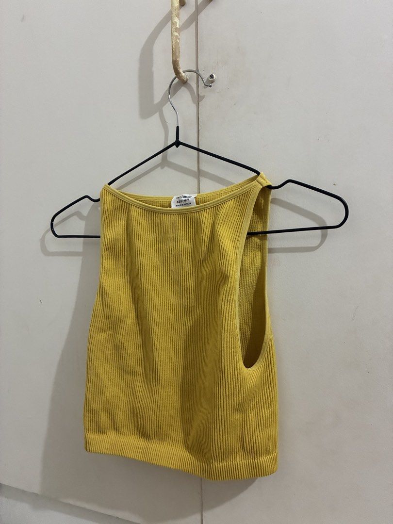 Cotton On Yellow Top (Category: Clothes Drying Rack) located in Las Pinas. Submitted by secondstorys (Listing ID 1465901337, Image 1). Description: .